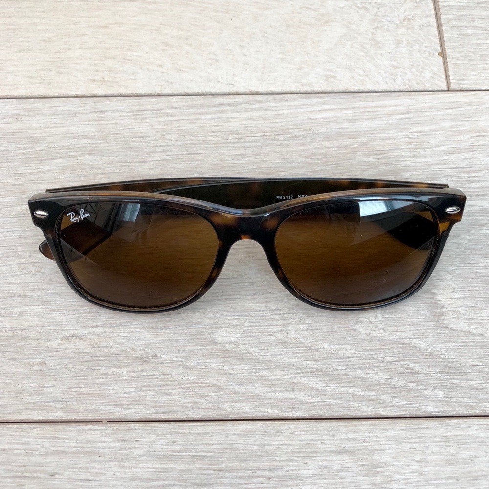 Ray-Ban New Wayfarer RB2132 55mm sunglasses